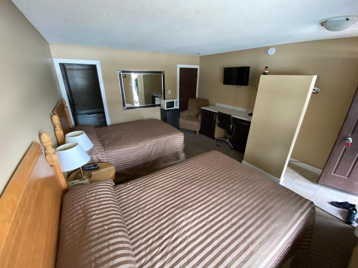 Twin Creeks Motel Lumby Exteriér fotografie